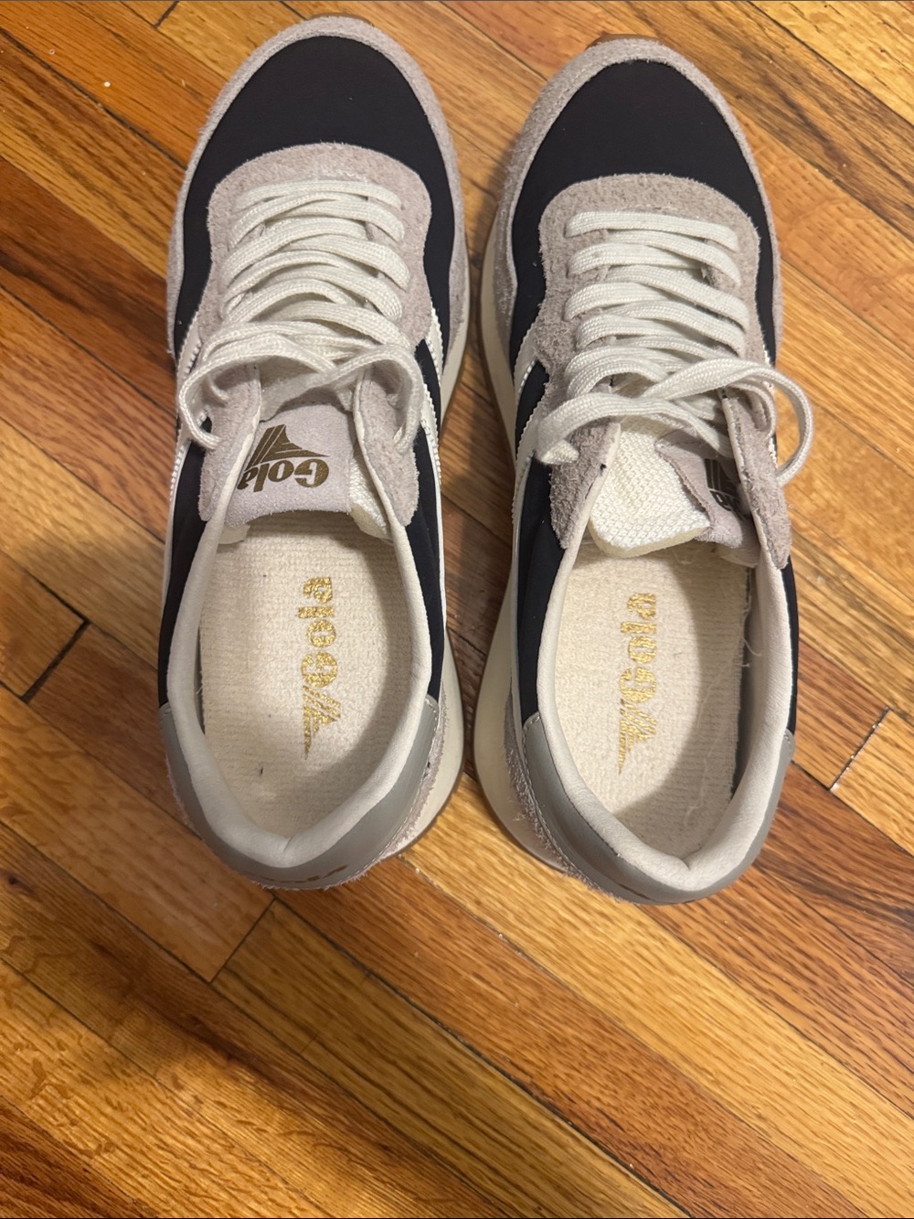 Gola Women’s  Black and Cream Retro Runner Sneakers - Picture 4 of 5